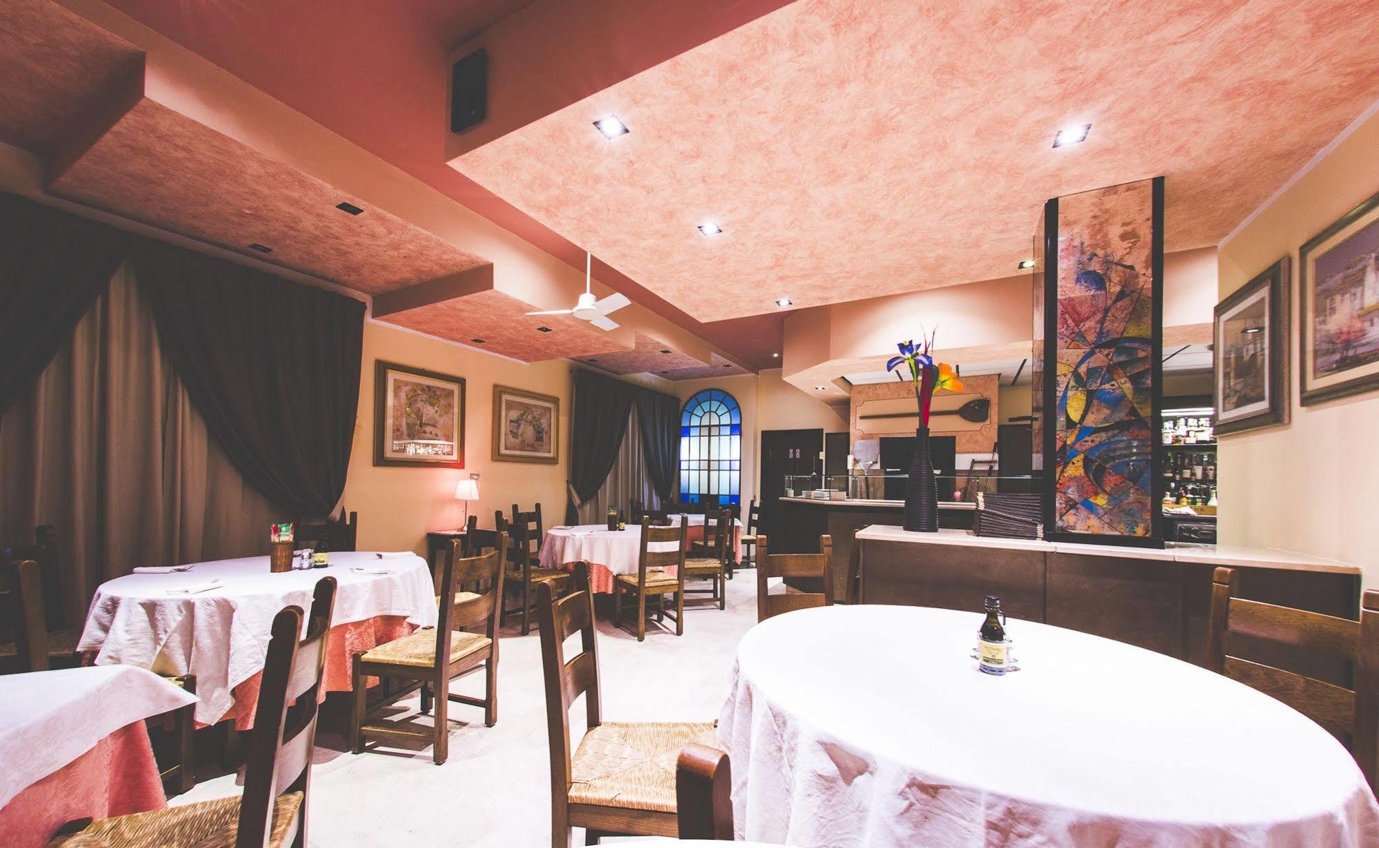 Quari Hotel Restaurant & Pizza Cologna Veneta Экстерьер фото